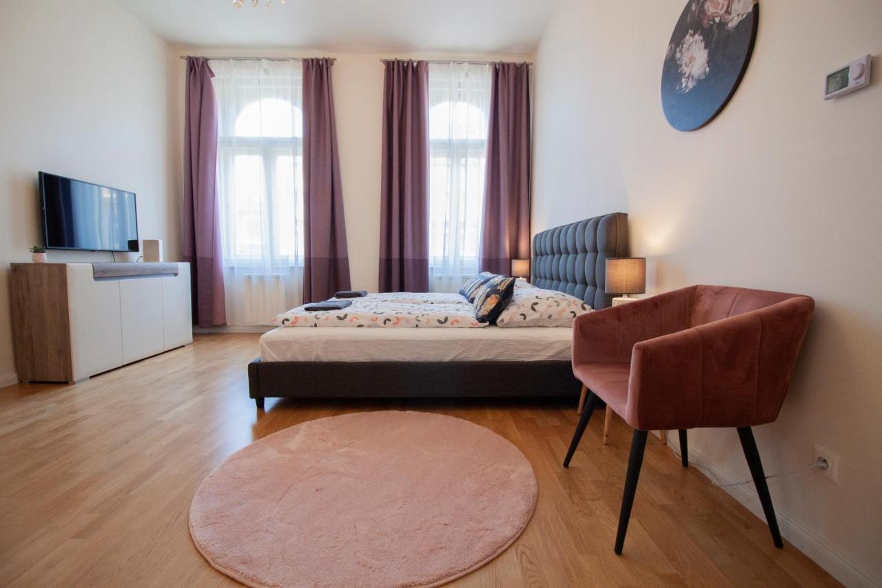 Stay Inn Apartments Stepanska Praga Exterior foto